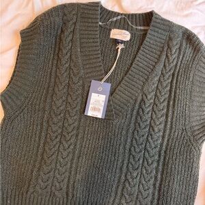 Universal Thread Olive V-Neck Sweater Vest